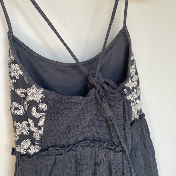 American Eagle Outfitters Navy & Cream Floral Embroidered Boho Dress - Picture 5 of 6